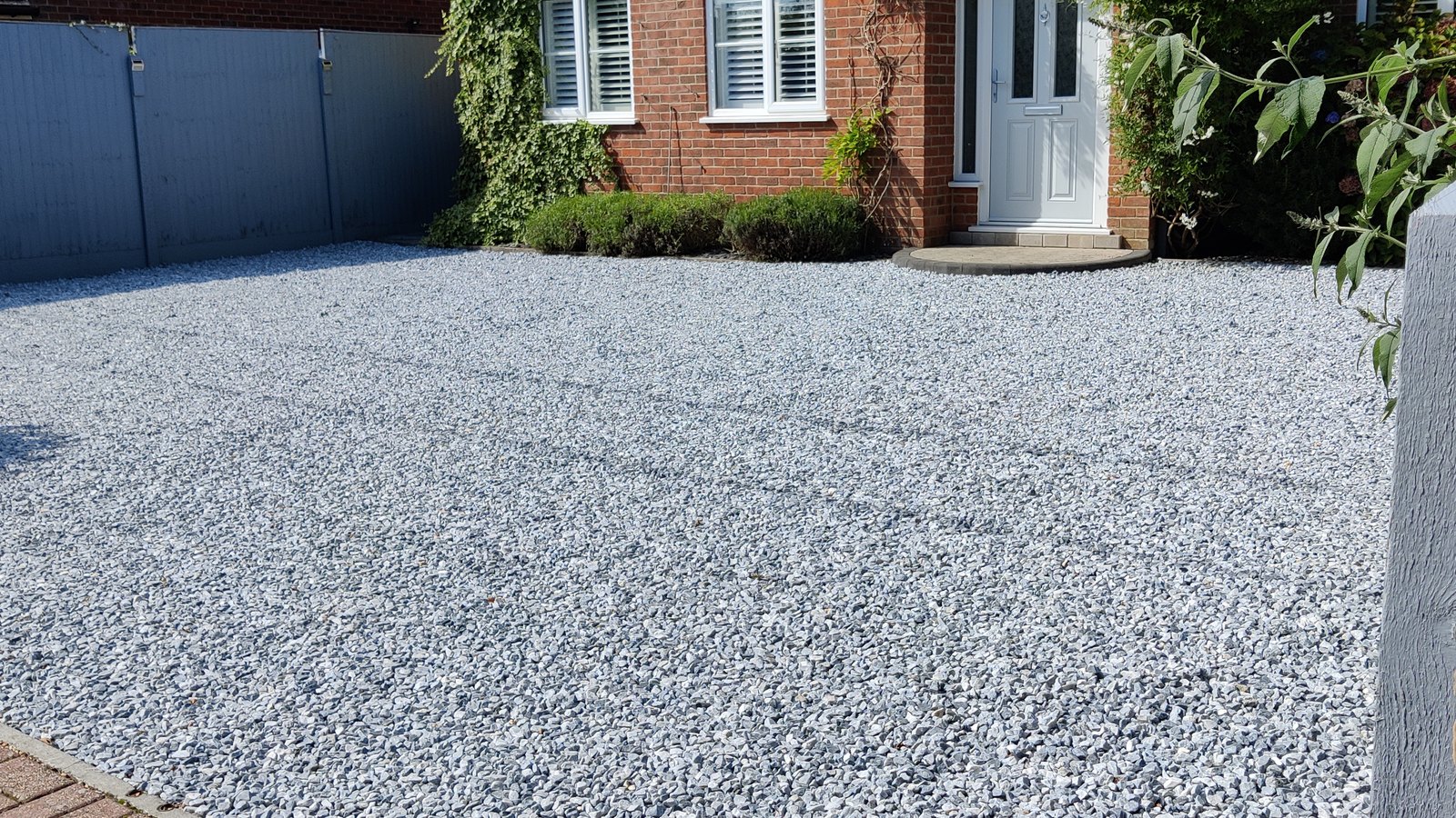 Gravel Driveways completed by London Tar in Surrey & London
