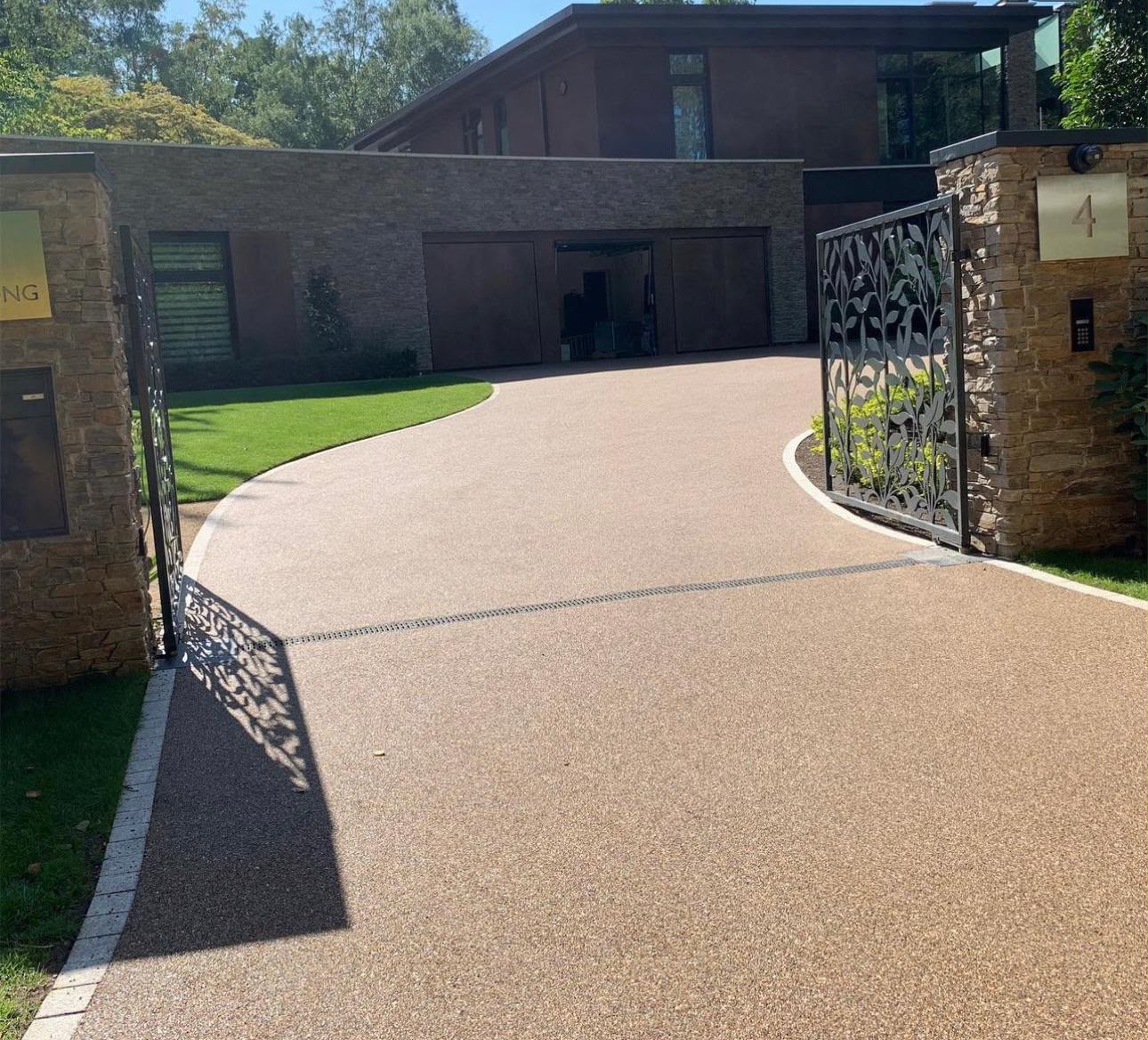Resin Driveways by London Tar in Surrey & London
